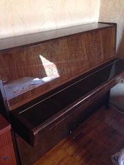 Продам пианино Петроф в отличном состоянии