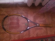 Продам теннисную ракетку Wilson 